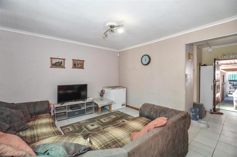 2 Bedroom Property for Sale in Bellville Western Cape